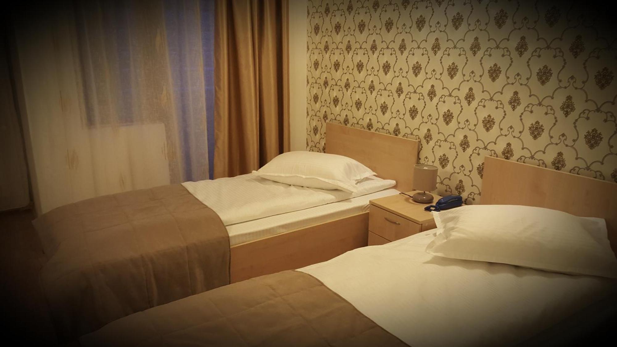 Hotel Story Targu Jiu Room photo