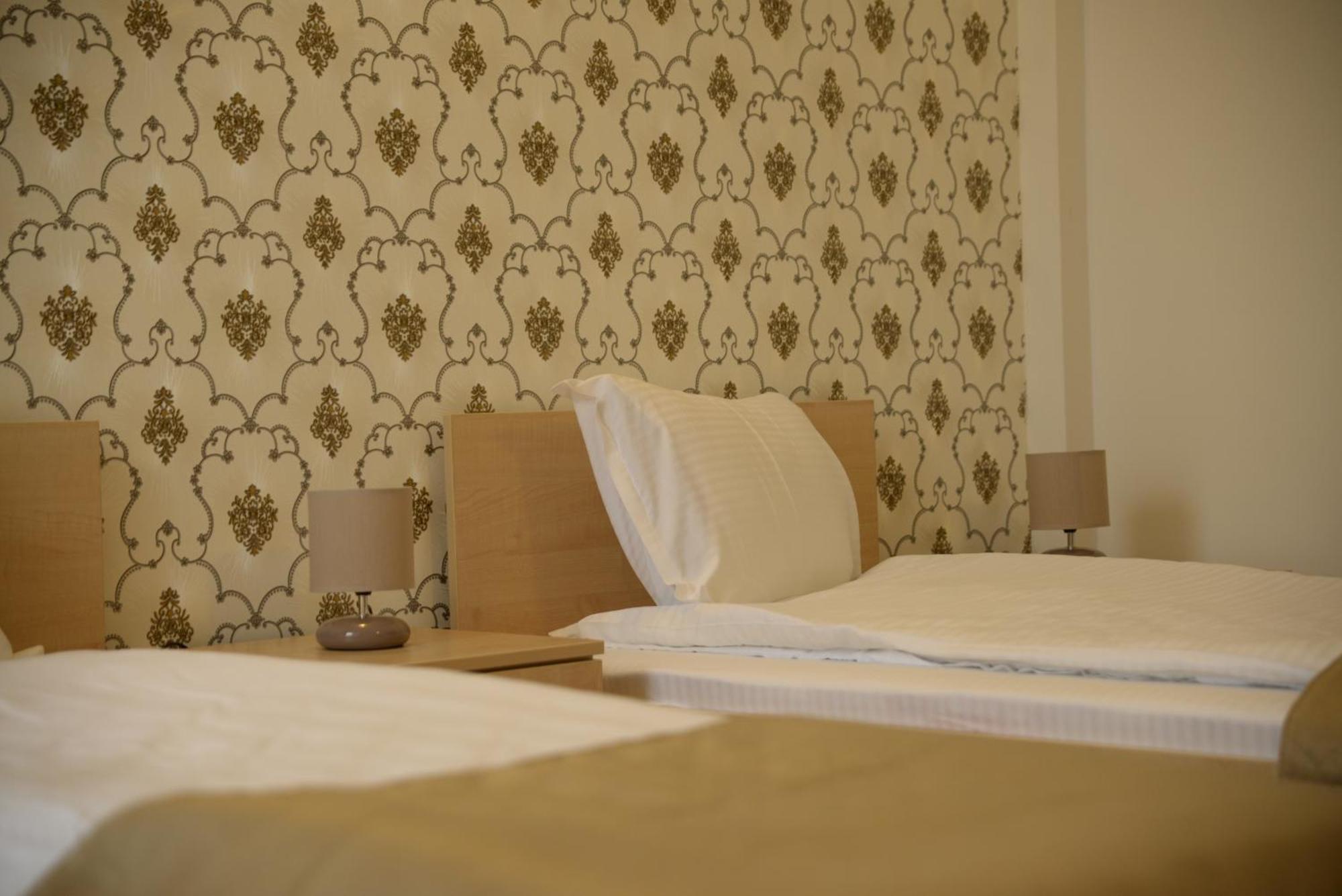 Hotel Story Targu Jiu Room photo