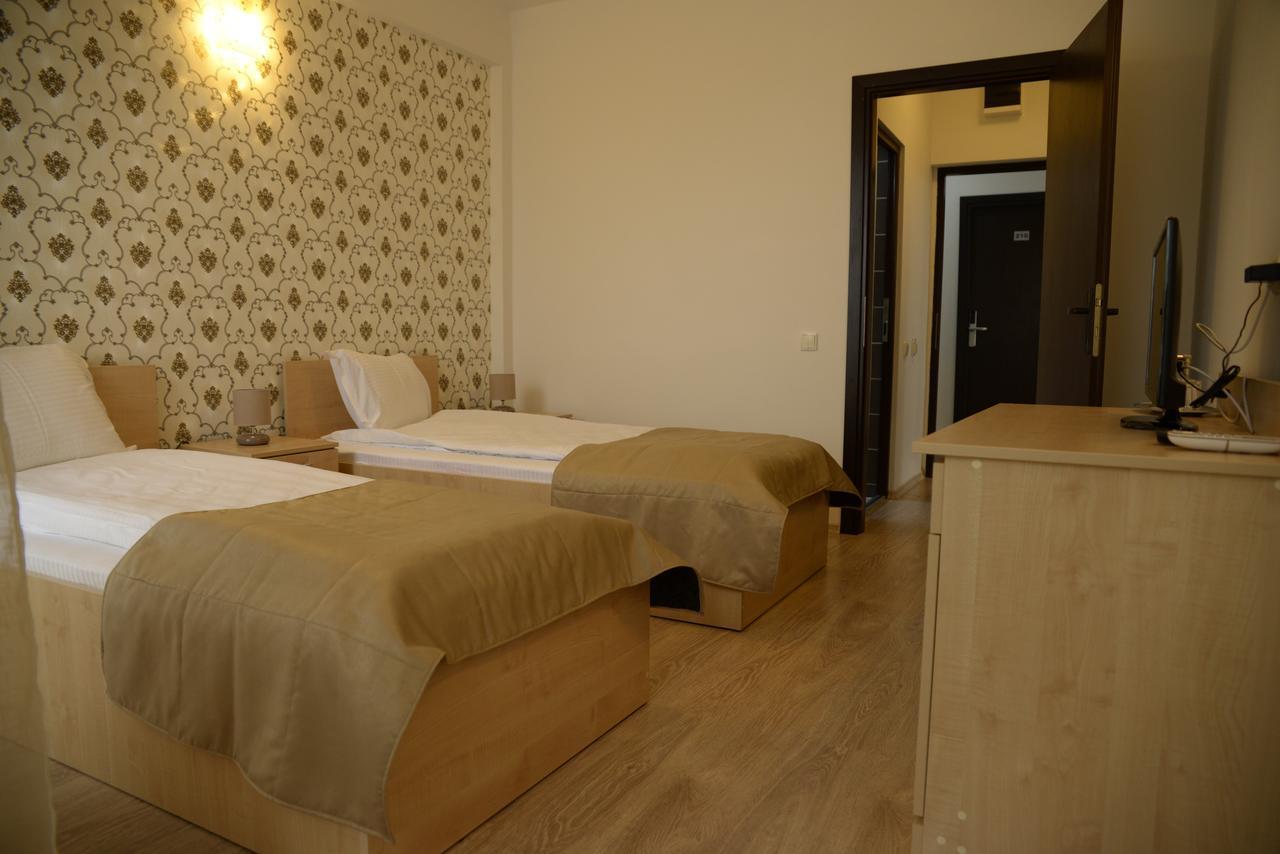 Hotel Story Targu Jiu Exterior photo